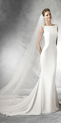 Royal wedding trend-sleek, sculptural gowns